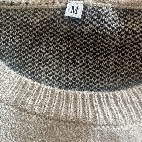 Star Pattern Sweater - Picture 3 of 3